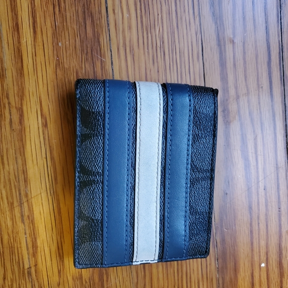 Full size Coach Backpacks and Wallets - Picture 4 of 7